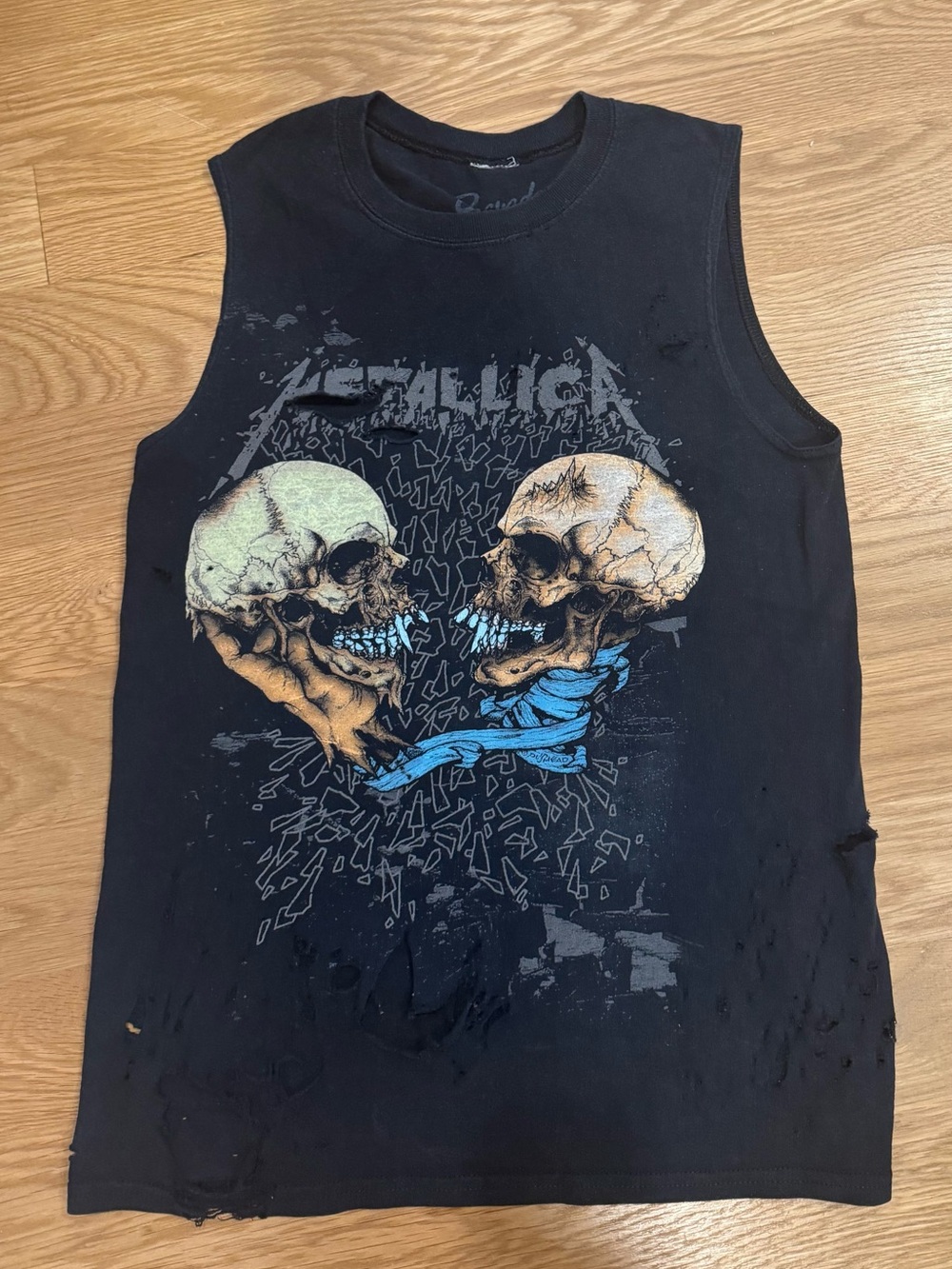 Y2K vintage | Metallica black distressed short sleeve t-shirt | WMS S